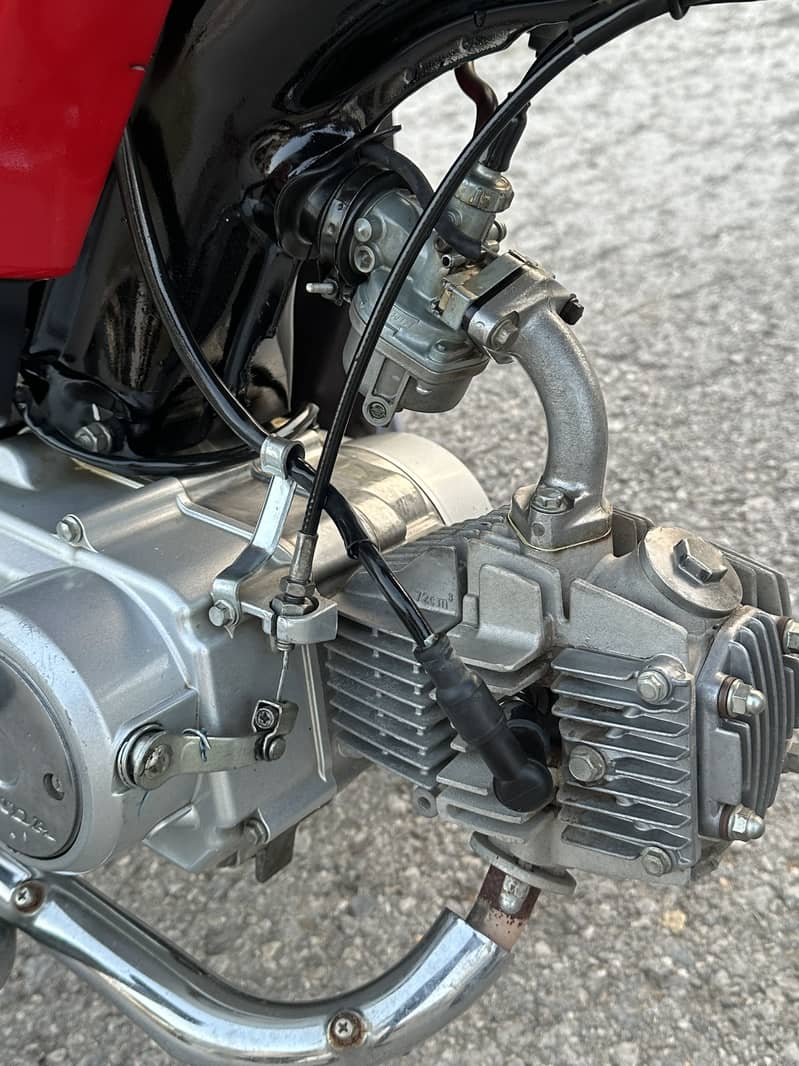 Honda CD 70 6