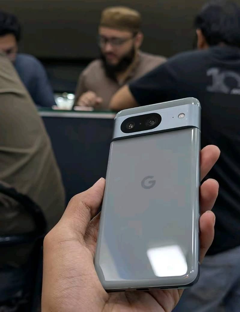 Google Pixel 8 3