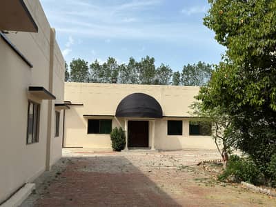 8 kanal triple story Factory available for Rent on Ferozepur road Gajju mata Lahore