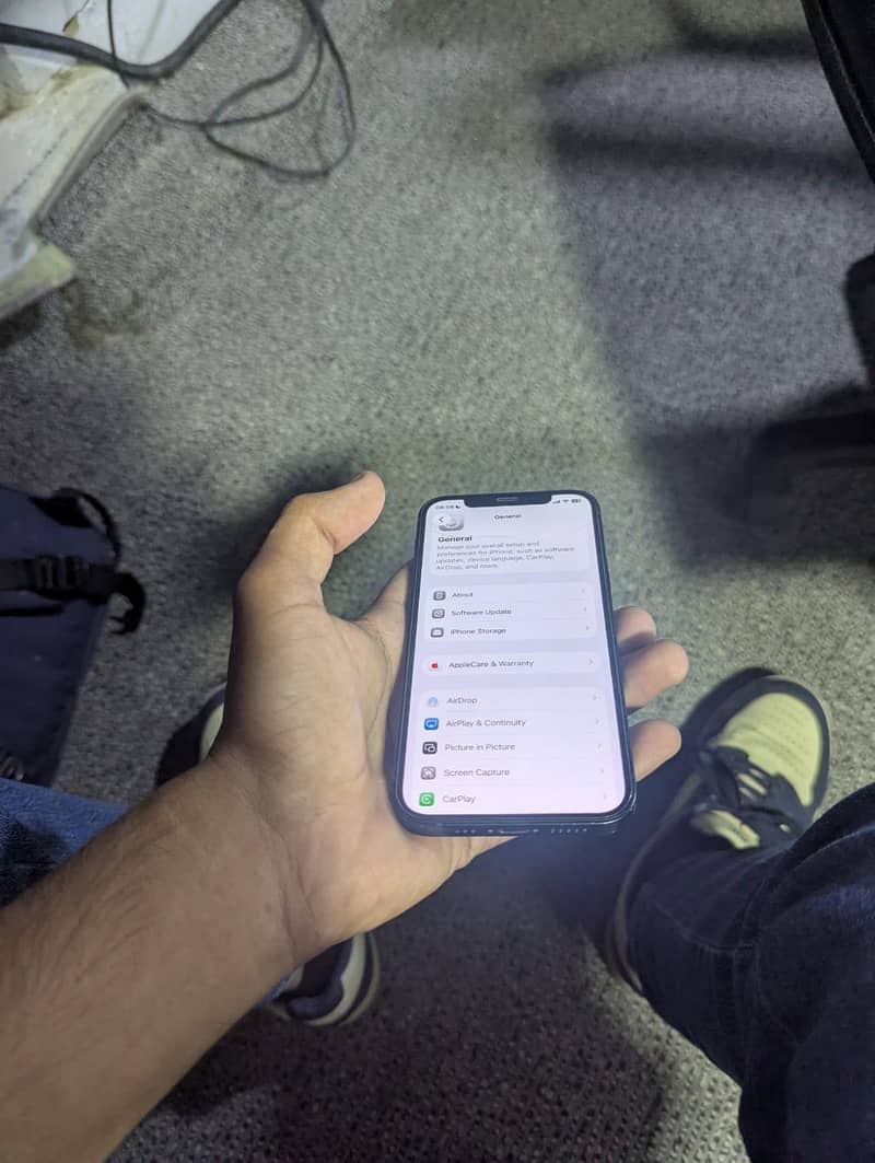Apple iPhone 12 3