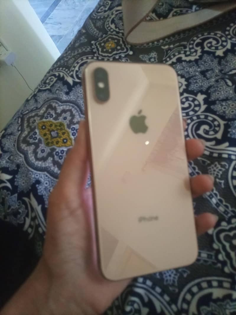 Apple iPhone XS 3