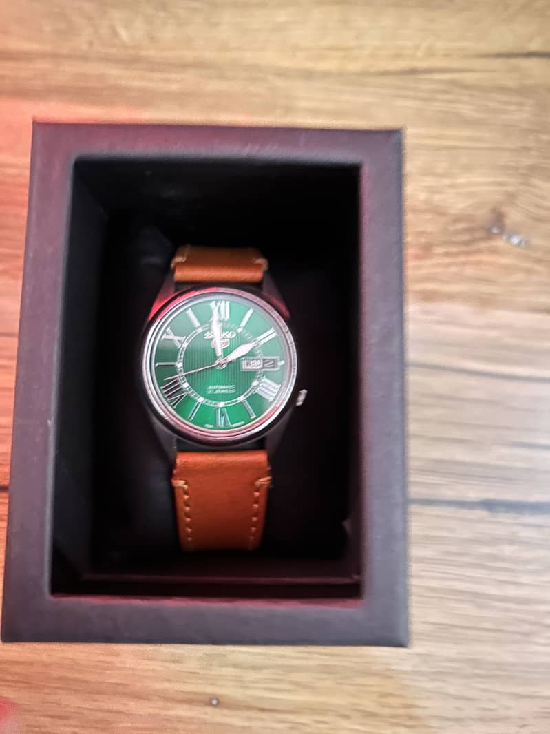 Seiko 5 Automatic 6