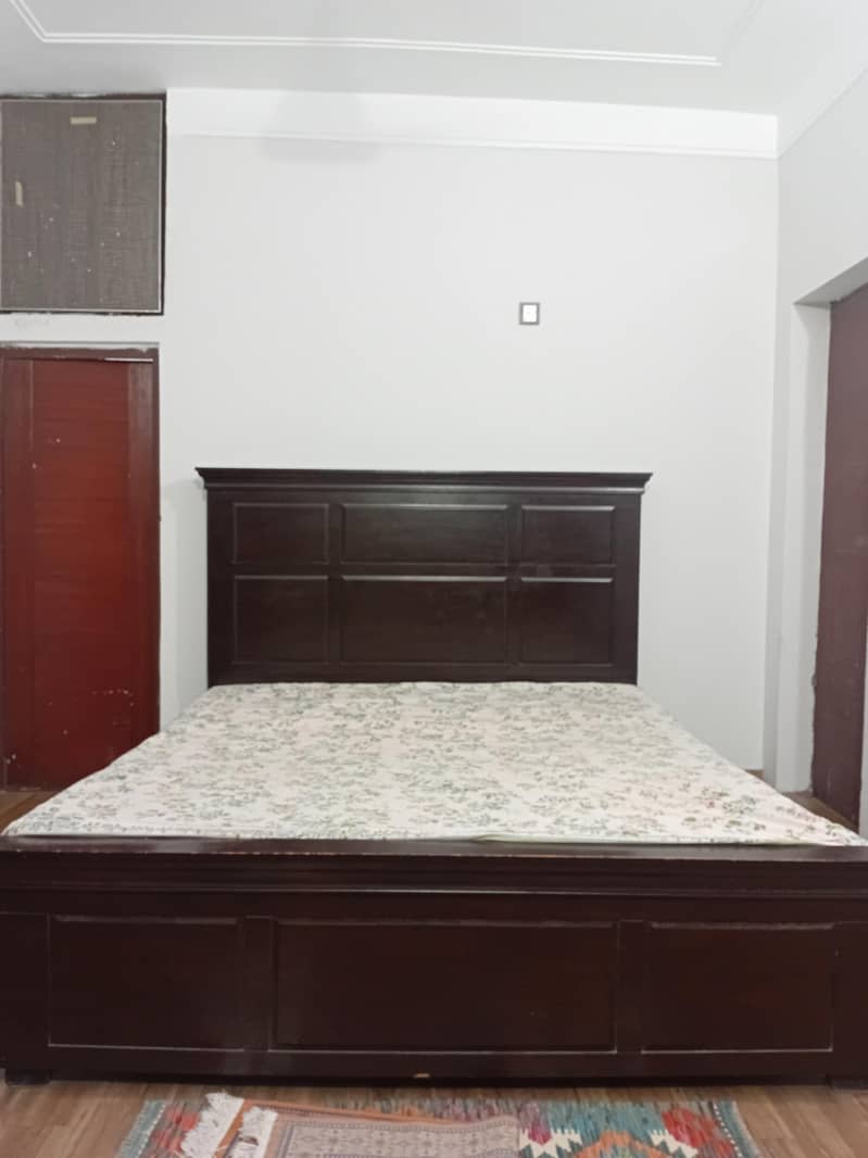 Bed in Good condition 4