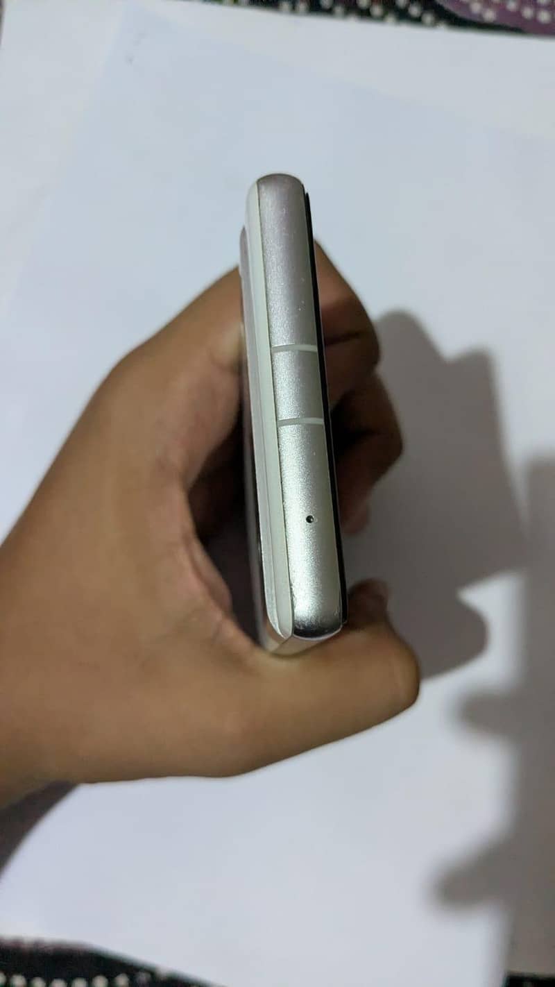Google Pixel 7a 1