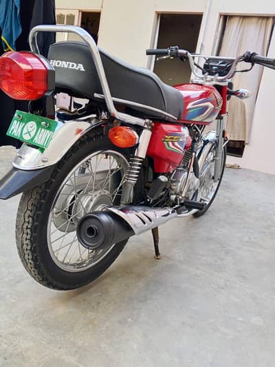 0+3+2+0+3+1+9+4+0+8+4 only WhatsApp on Honda CG 125 for sale
