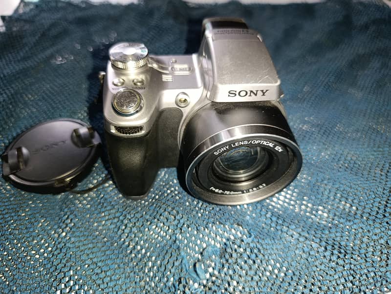 “Digital Camera With 2 Batteries” 2