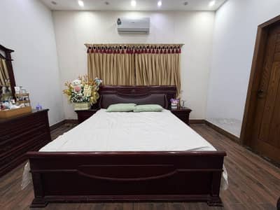 Designer Chinese Bed Set