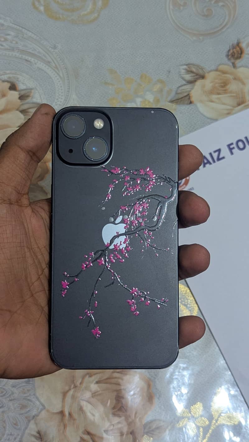 Apple iPhone 13 2