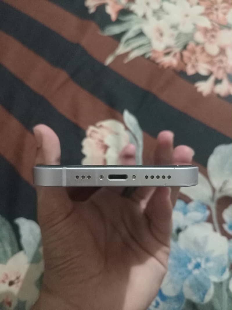 Apple iPhone 14 1
