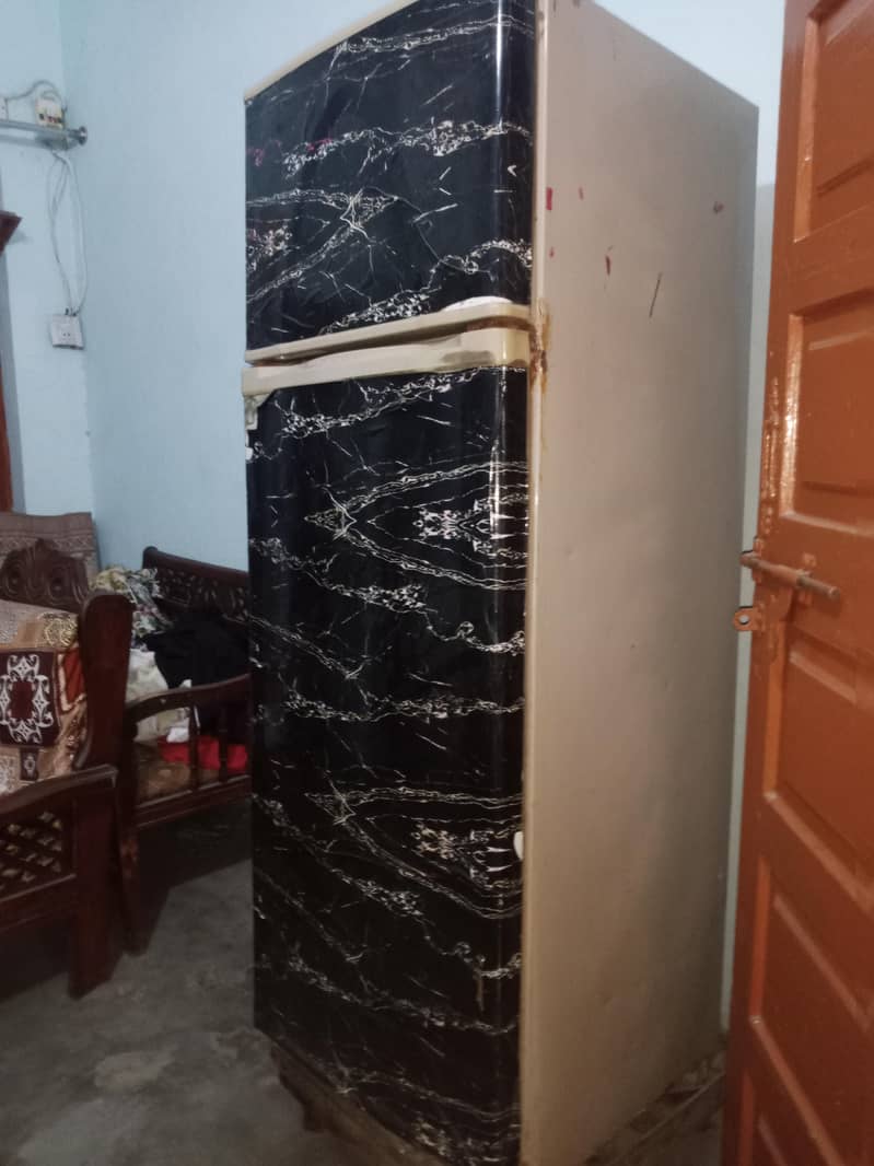 Dawlance refrigerator 0