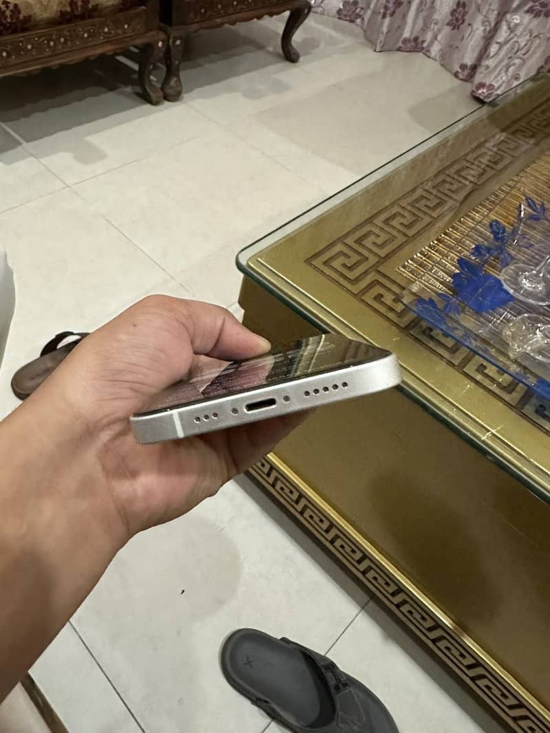 Apple iPhone 12 2