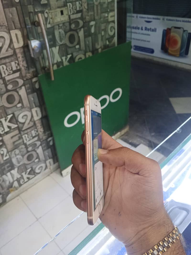 Apple iPhone 8 2