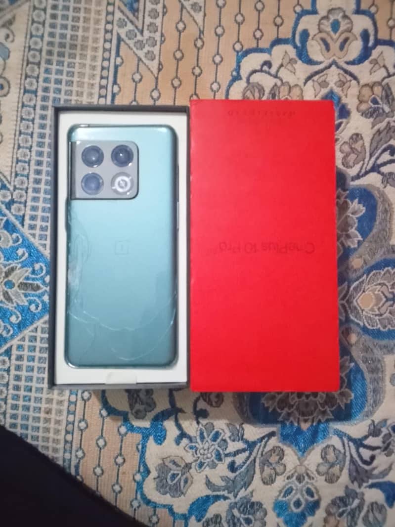 One Plus 10 Pro 6