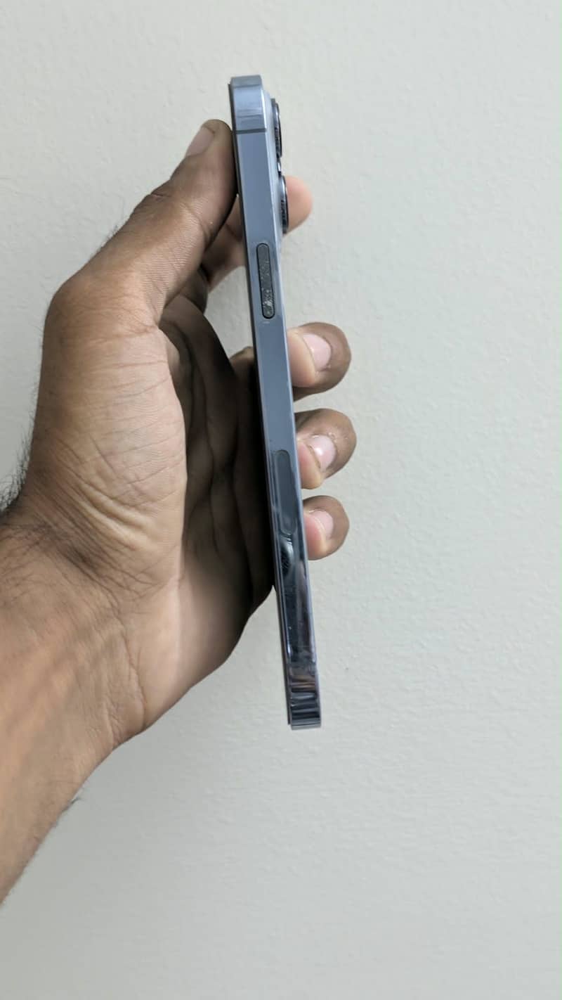iPhone 13 Pro Max 4