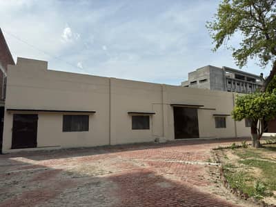 8 kanal triple story Factory available for Rent on Ferozepur road Gajju mata Lahore