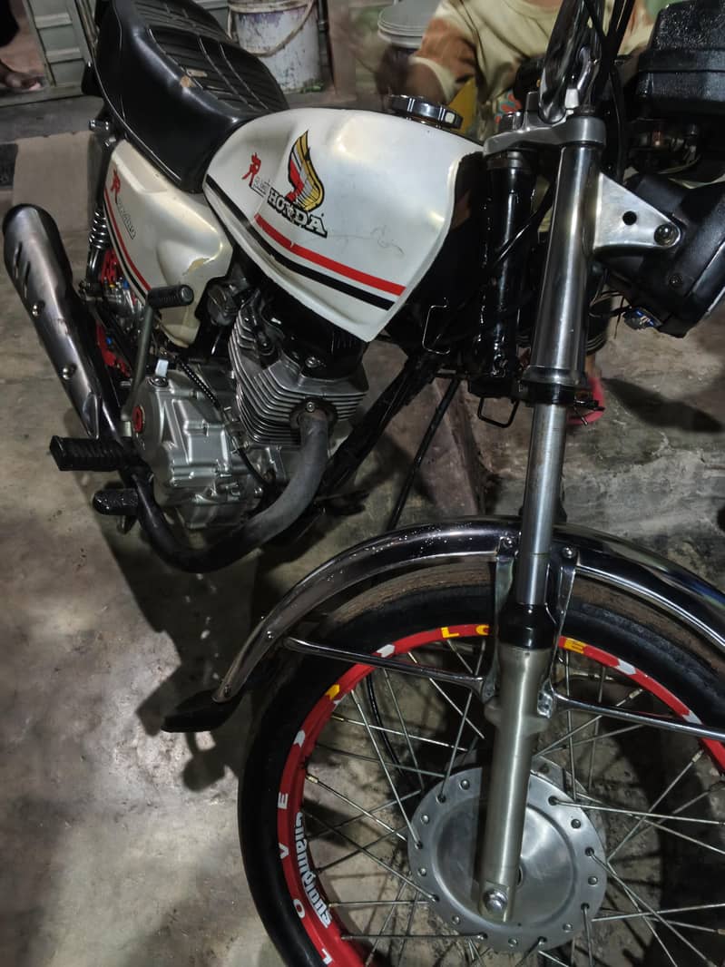 125 2007 model 1
