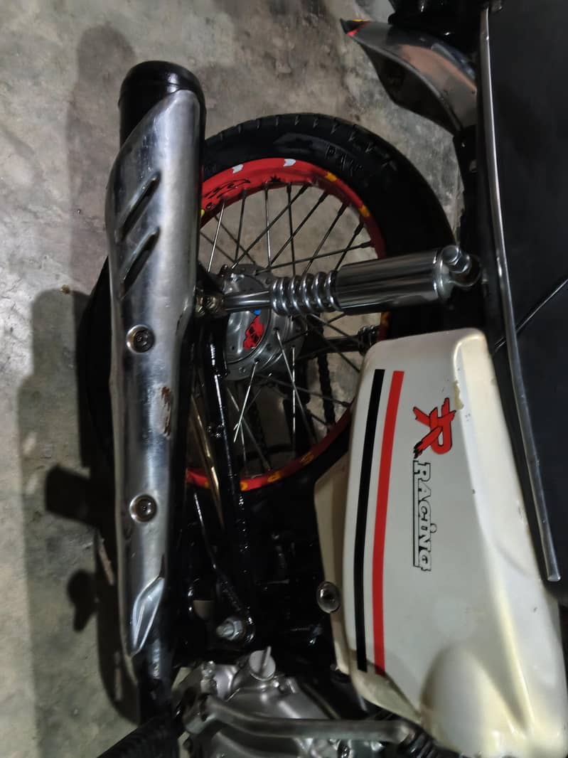 125 2007 model 4