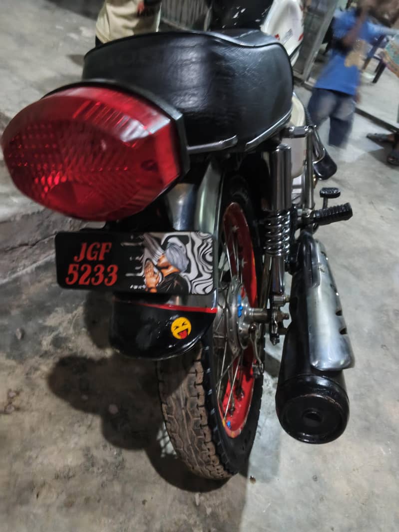 125 2007 model 5