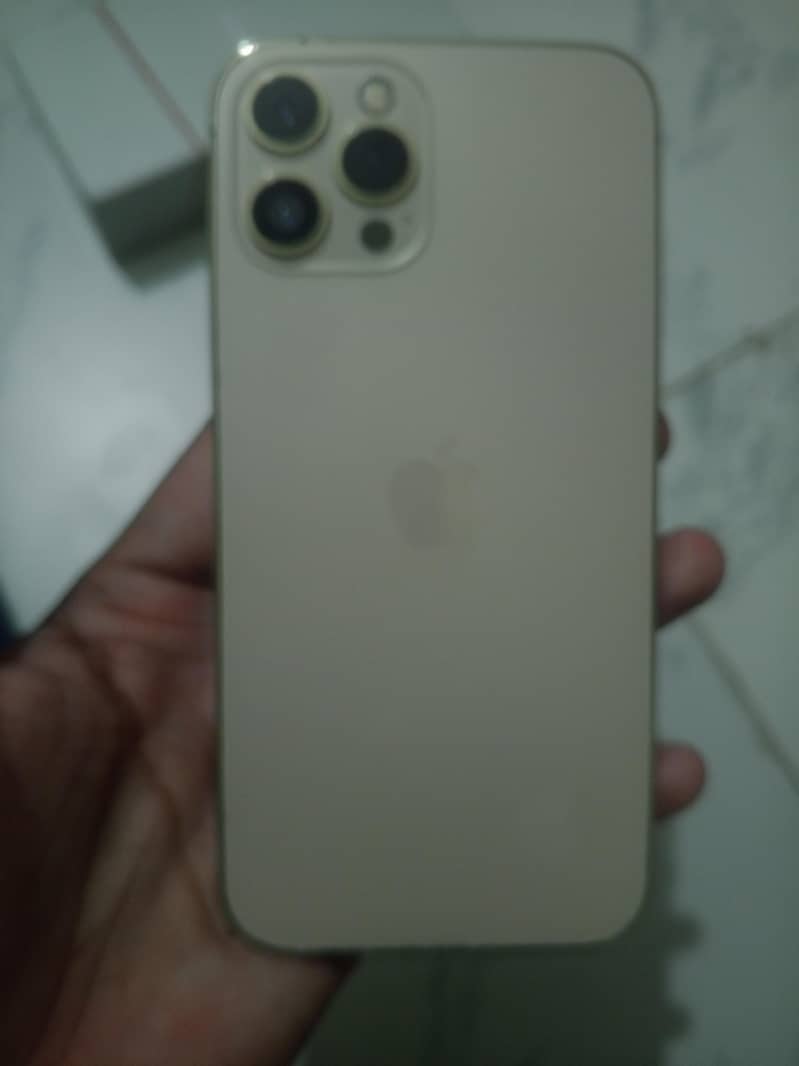 Apple iPhone 12 Pro Max 3