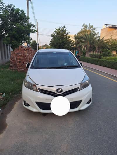 Toyota Vitz 2016