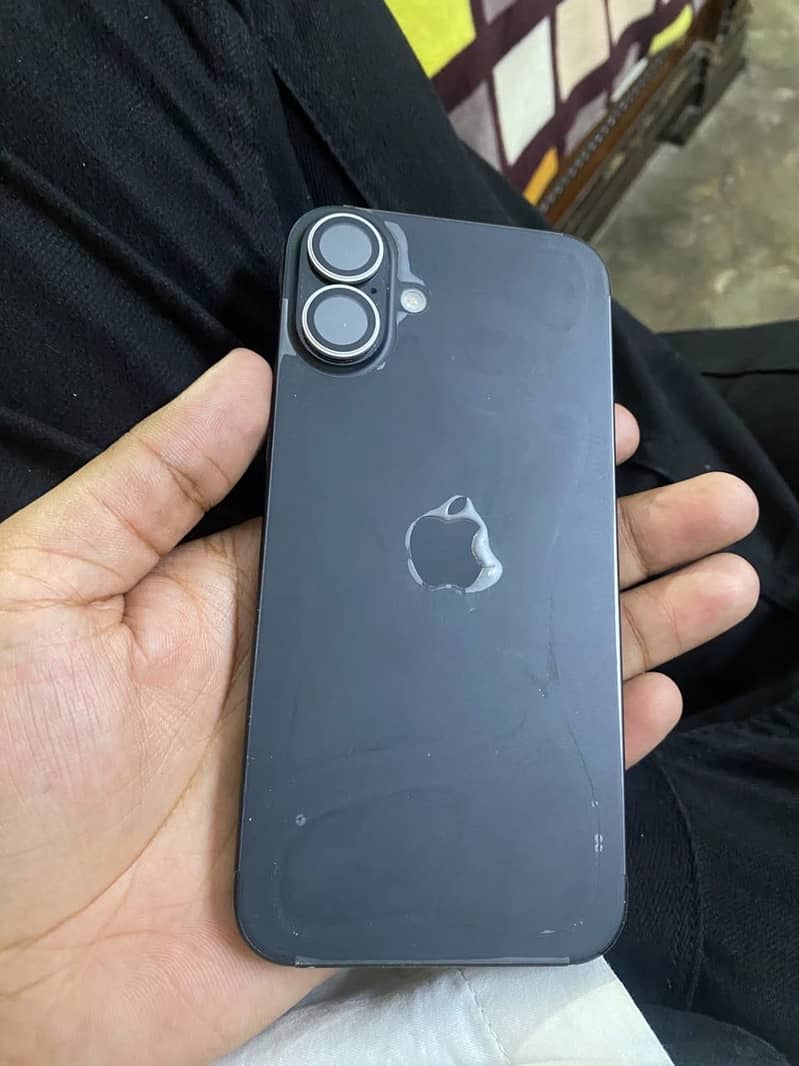 Apple iPhone 16 Plus 0