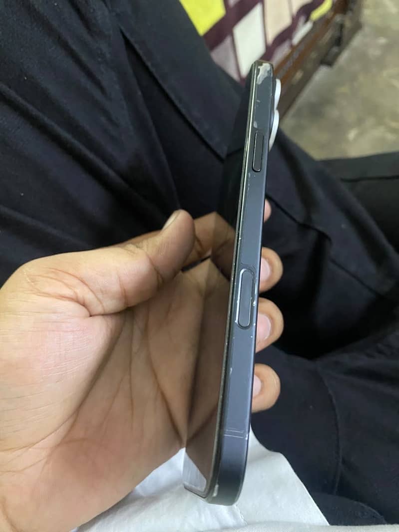 Apple iPhone 16 Plus 1