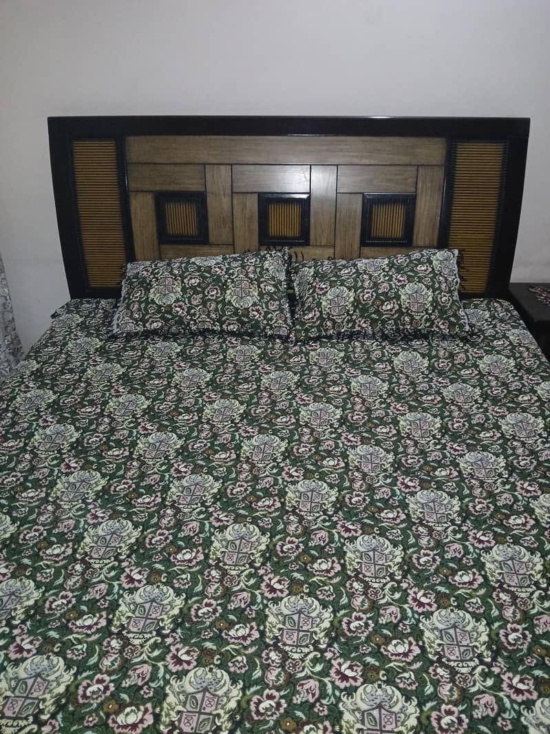 Double Bed with Dressing Table and Side Tables 0