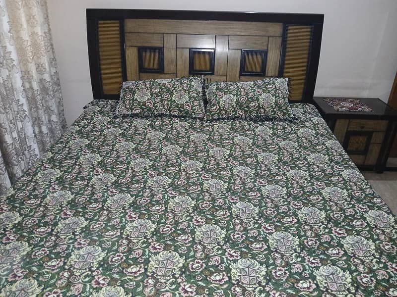 Double Bed with Dressing Table and Side Tables 4