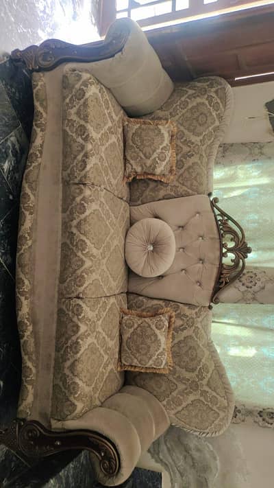 sofa set for sale condition 9/10