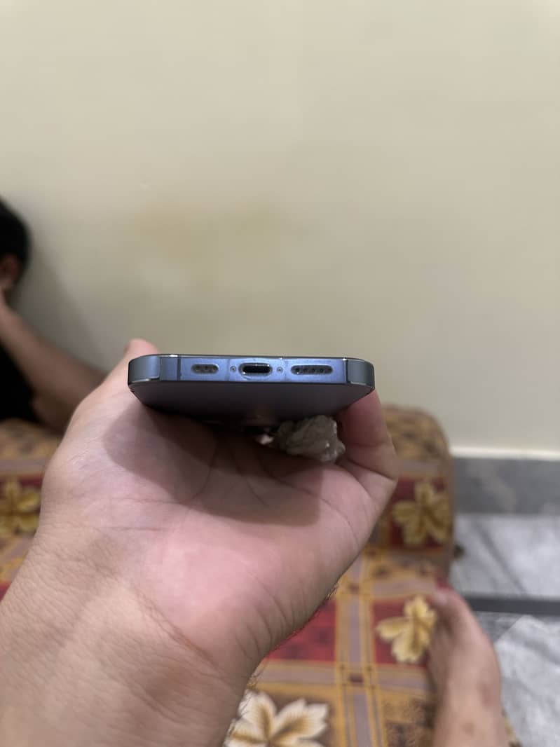 Apple iPhone 13 Pro 4
