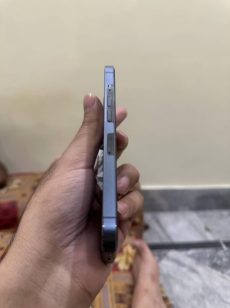 Apple iPhone 13 Pro 6