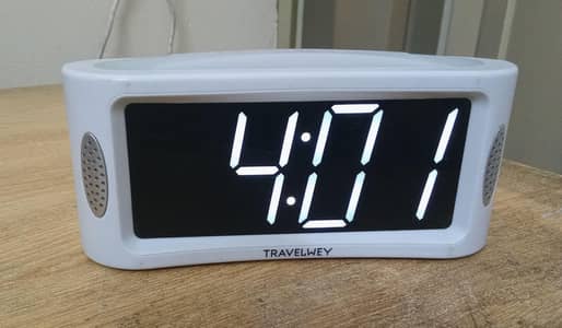 Trvelwey Digital Clock