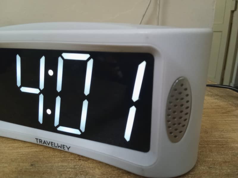 Trvelwey Digital Clock 2