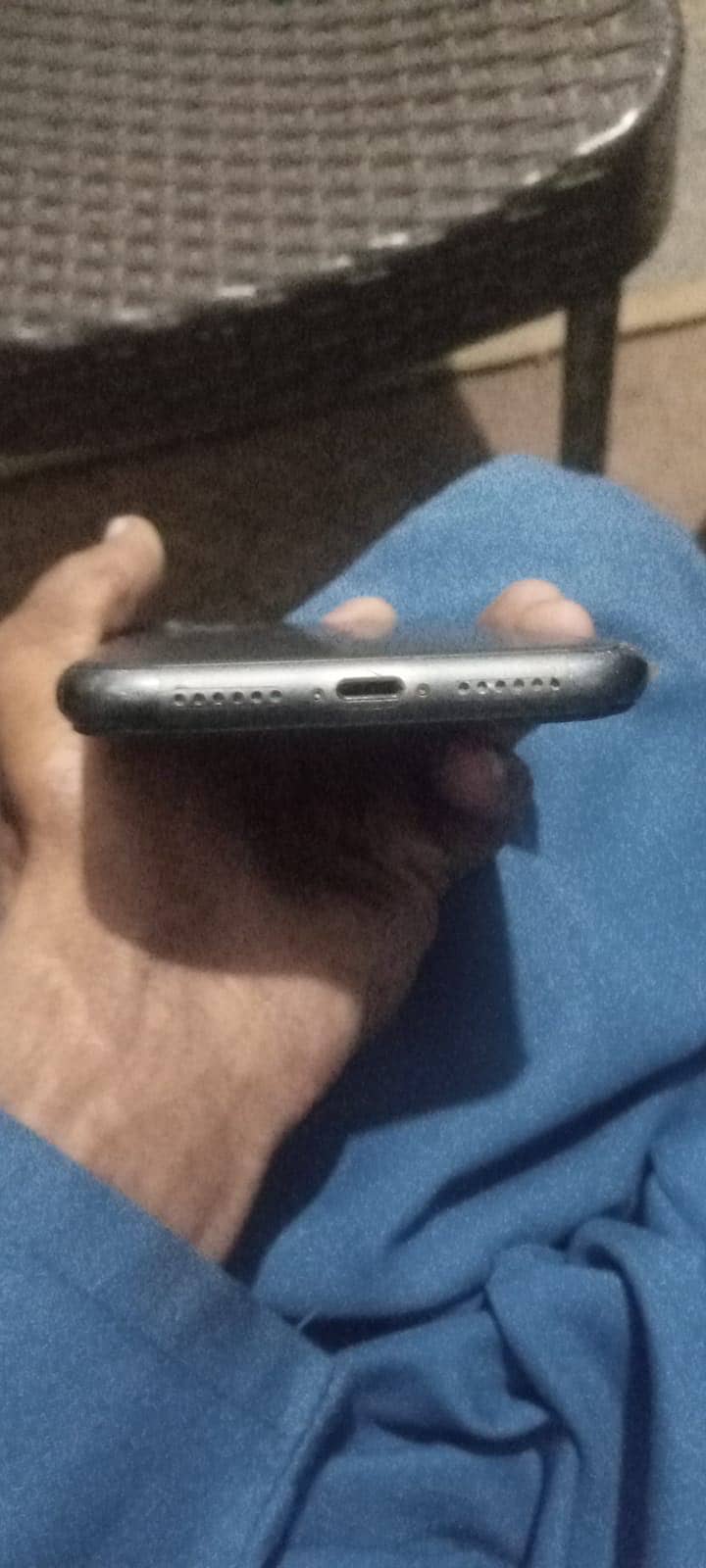 Apple iPhone 11 4