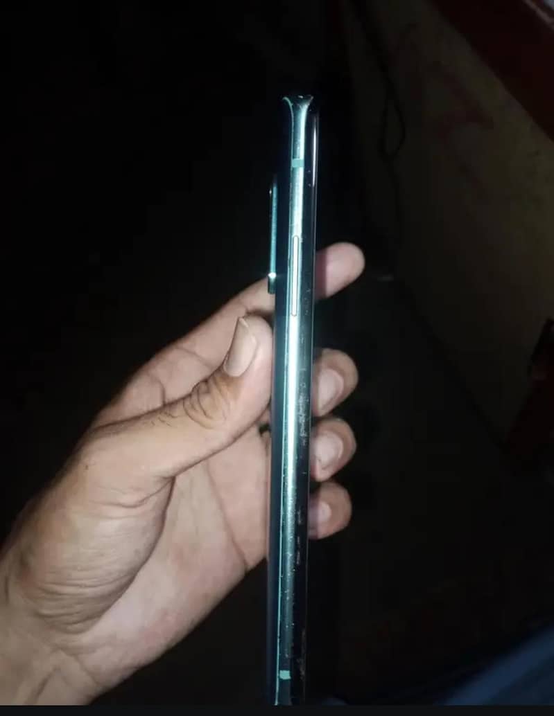 One Plus 8 8/128 2