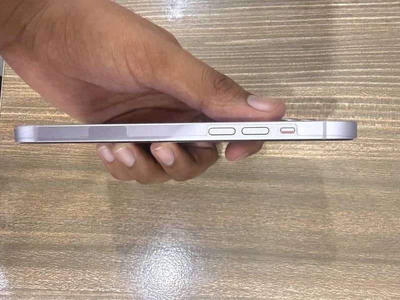 Apple iPhone 14 plus 3