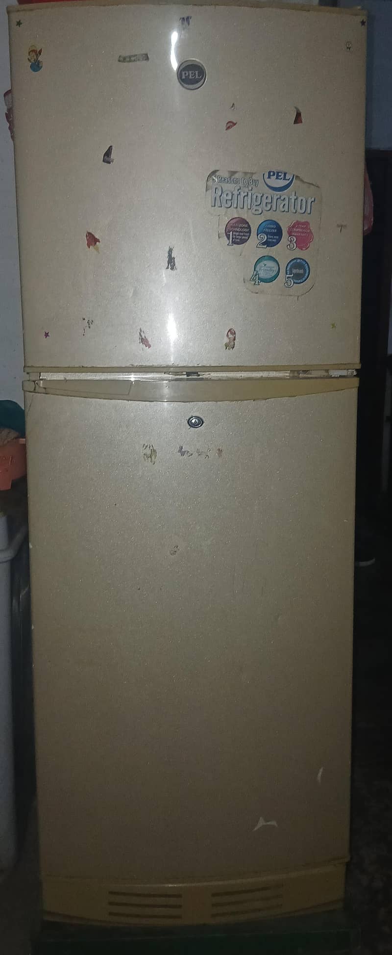 Refrigerator 0