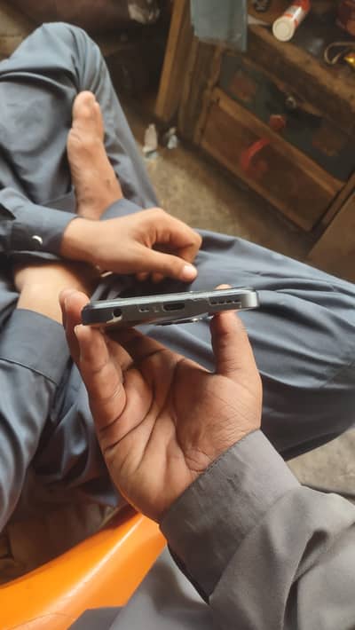Realme C35