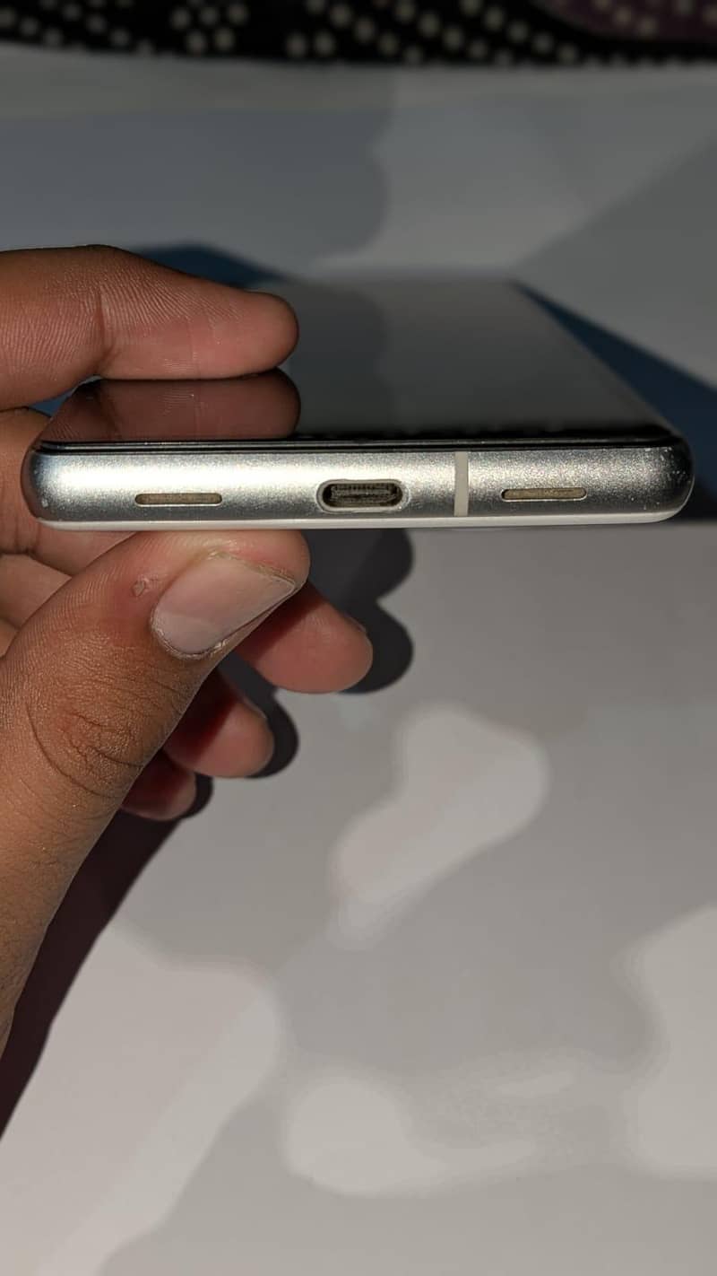 Google Pixel 7a 4