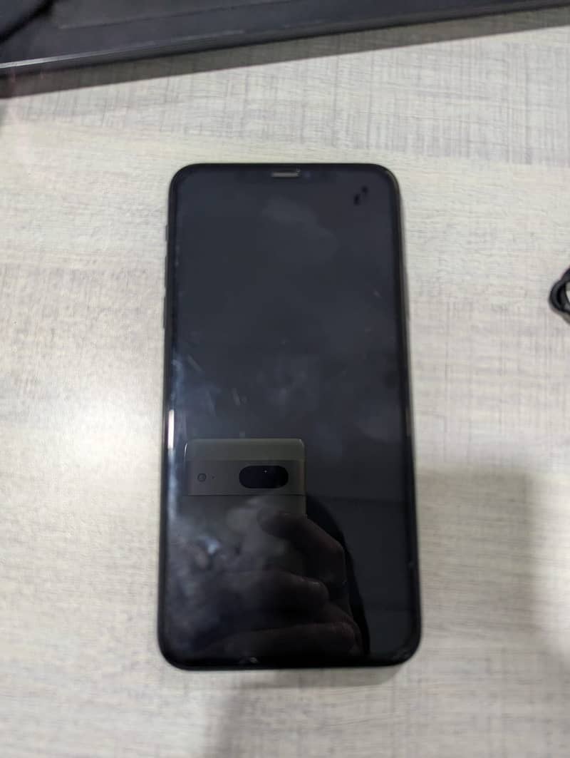 Apple iPhone 11 Pro Max 2