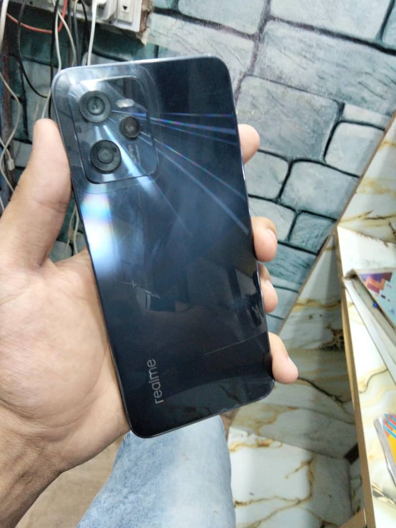 Realme C35 0