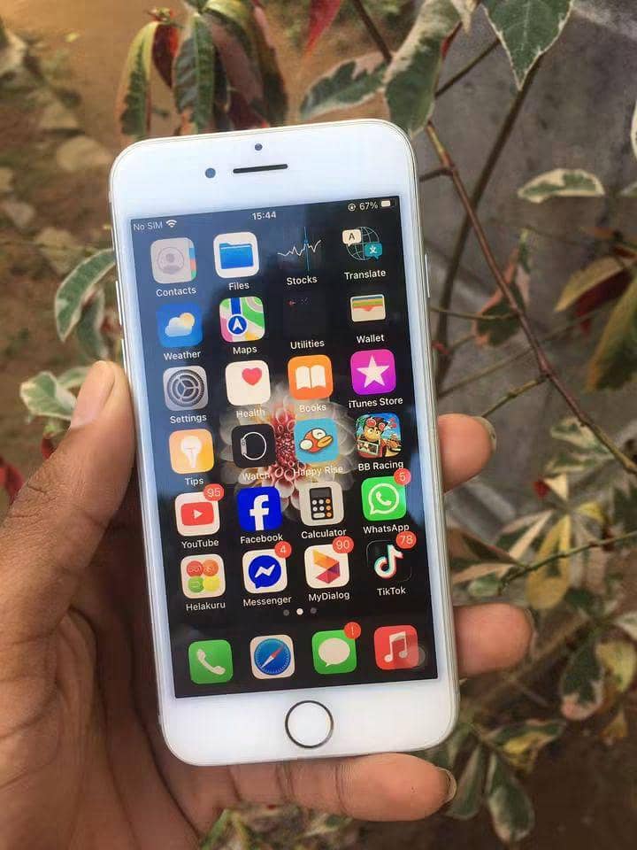 Apple iPhone 7 1