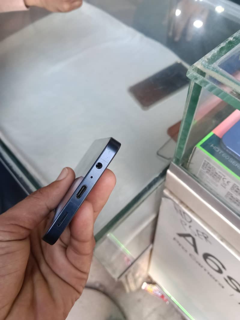Samsung Mobile A6 2