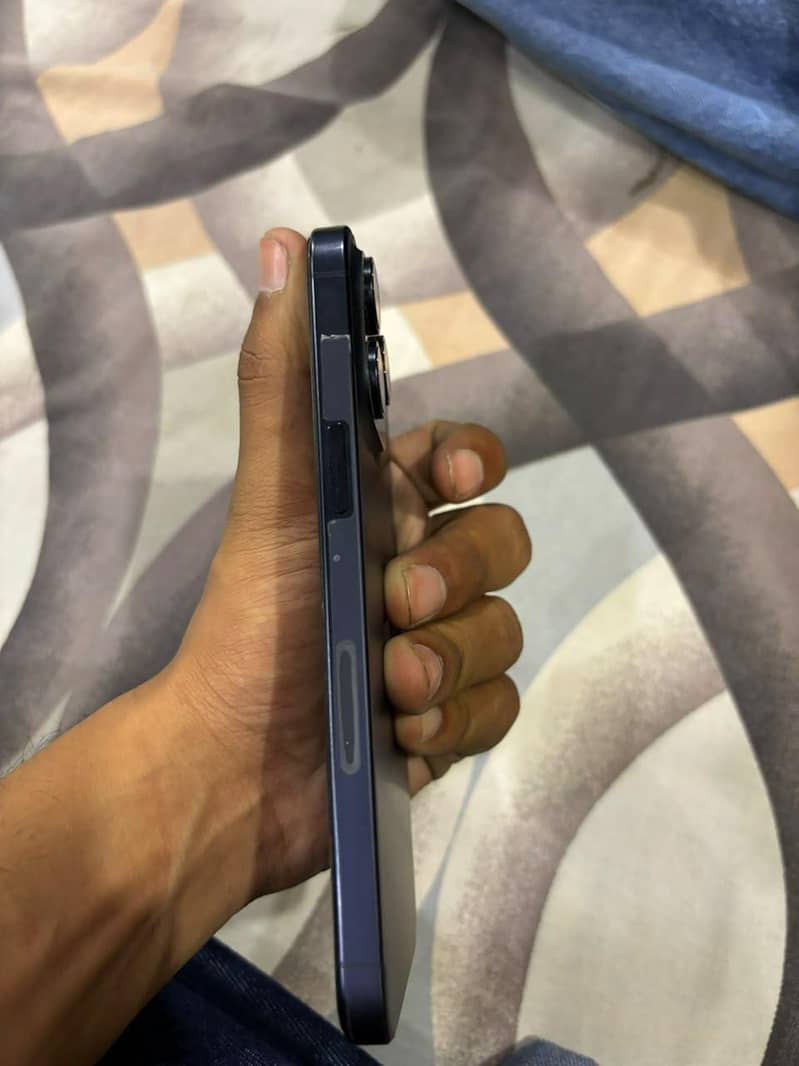 Apple iPhone 15 Pro Max jv 1