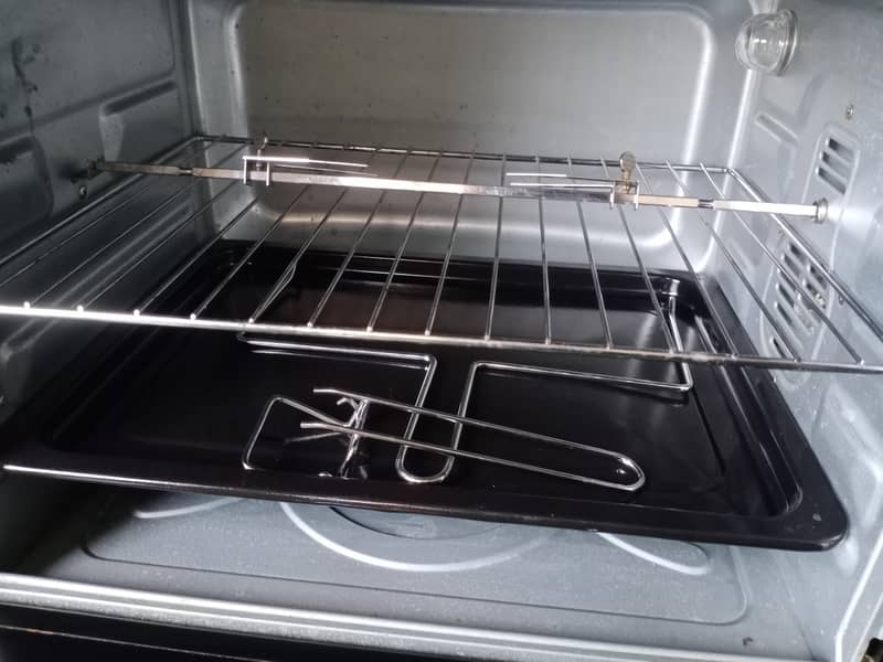 microwave oven 1