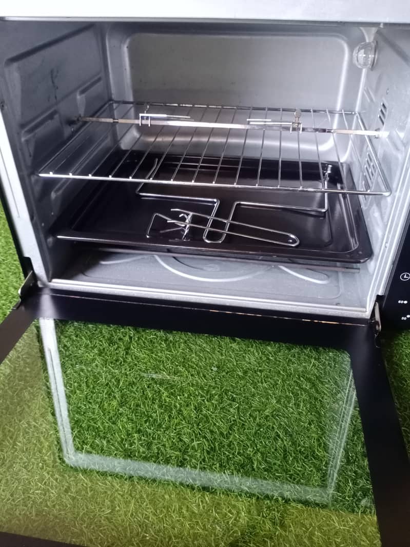 microwave oven 2