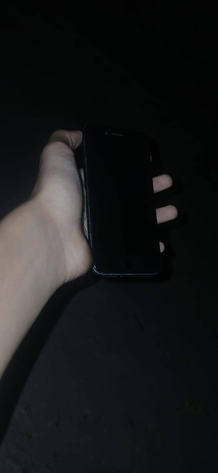 Apple iPhone 8 1