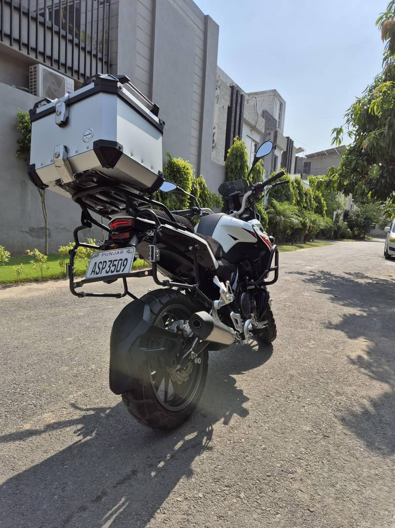 Benelli TRK 251 1