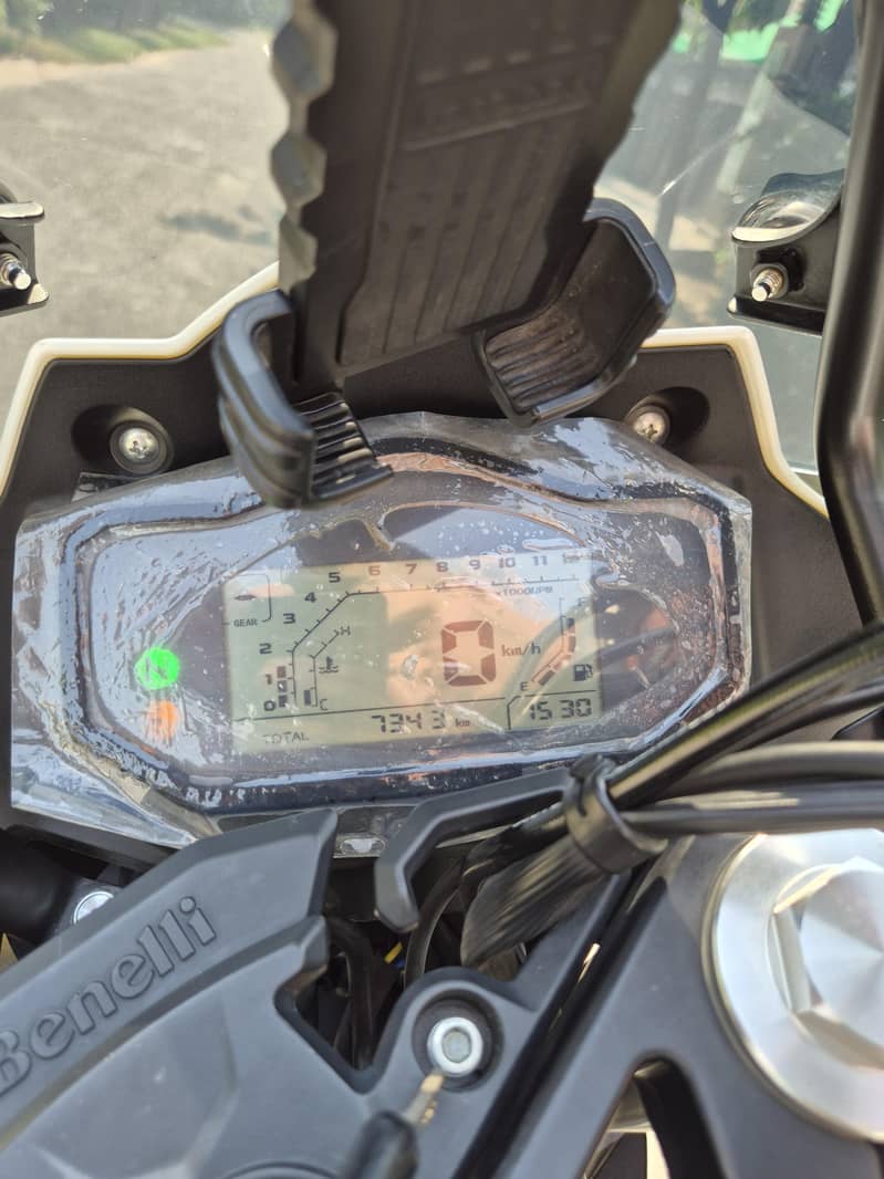 Benelli TRK 251 6