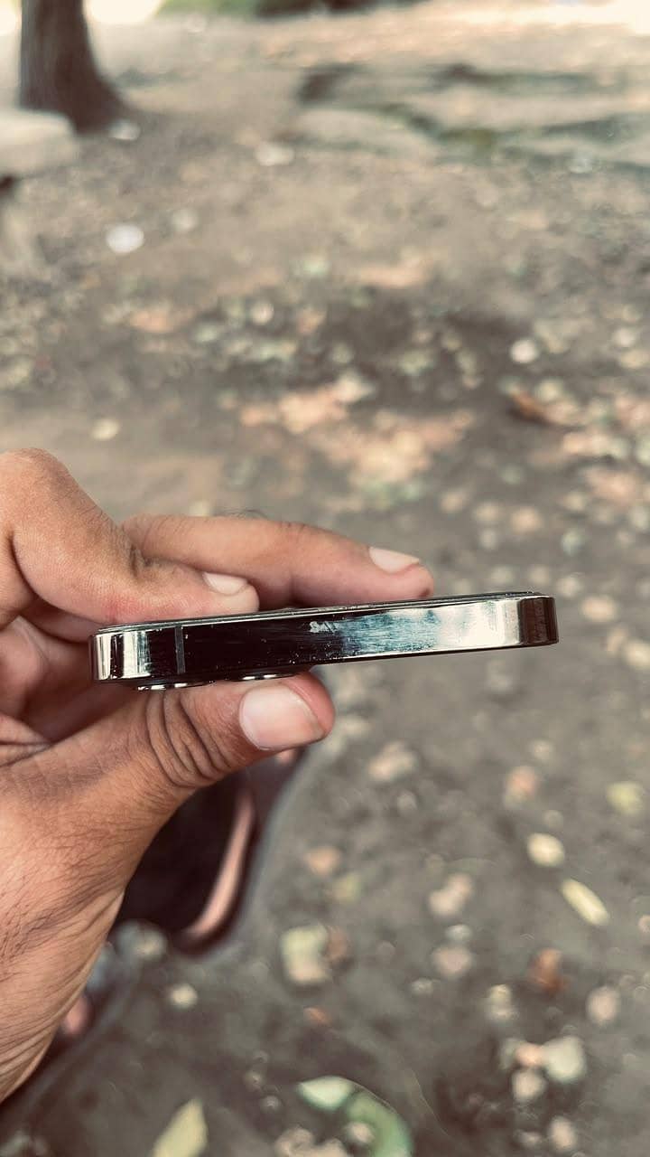 Apple iPhone 12 Pro 2